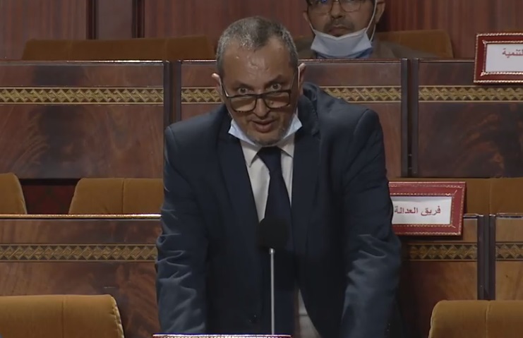 معايط ينتقد غلاء أسعار التنقل بين المدن المغربية