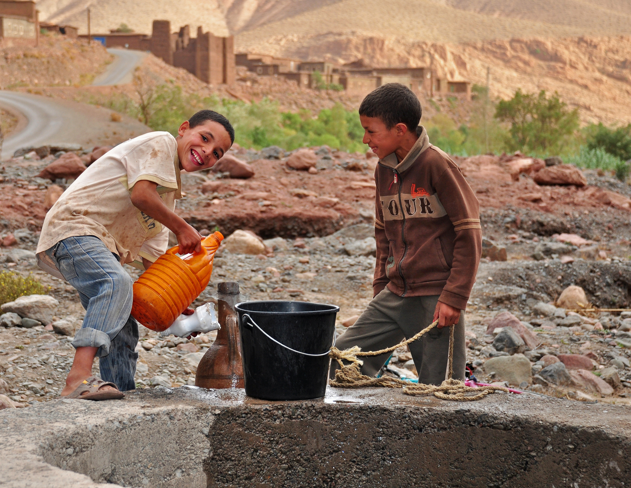 العدالة والتنمية" تستدعي وزير التجهيز والماء لمناقشة "أزمة العطش"