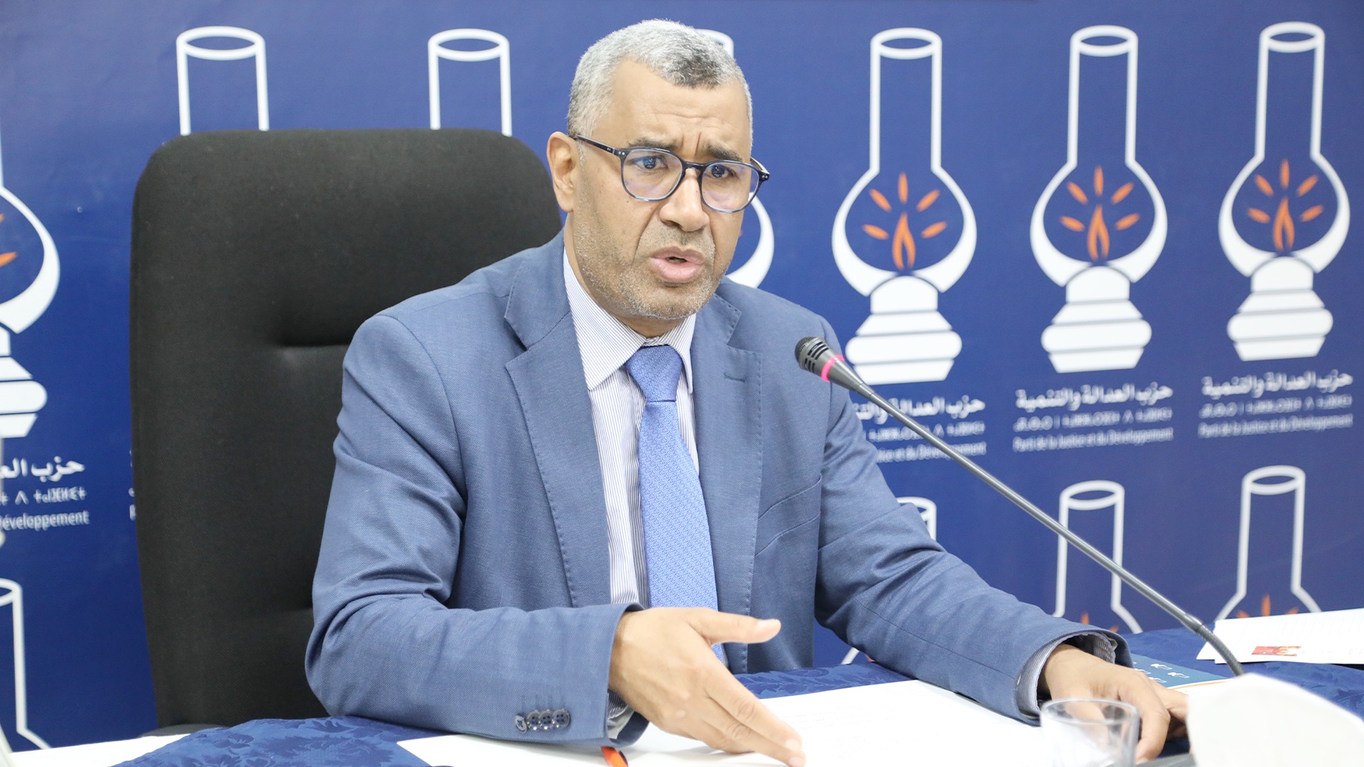 بووانو يُحذّر من تداعيات "الإضراب العام" ويُحمّل الحكومة مسؤولية الاحتقان والمس بالسلم الاجتماعي 