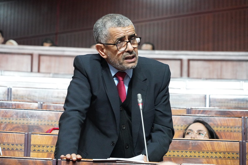 اجنين يدعو لتمكين عمال الحراسة والنظافة من حقوقهم