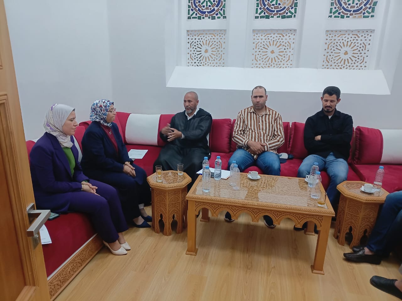 "العدالة والتنمية" تستقبل مهنيي سيارة الأجرة بسلا